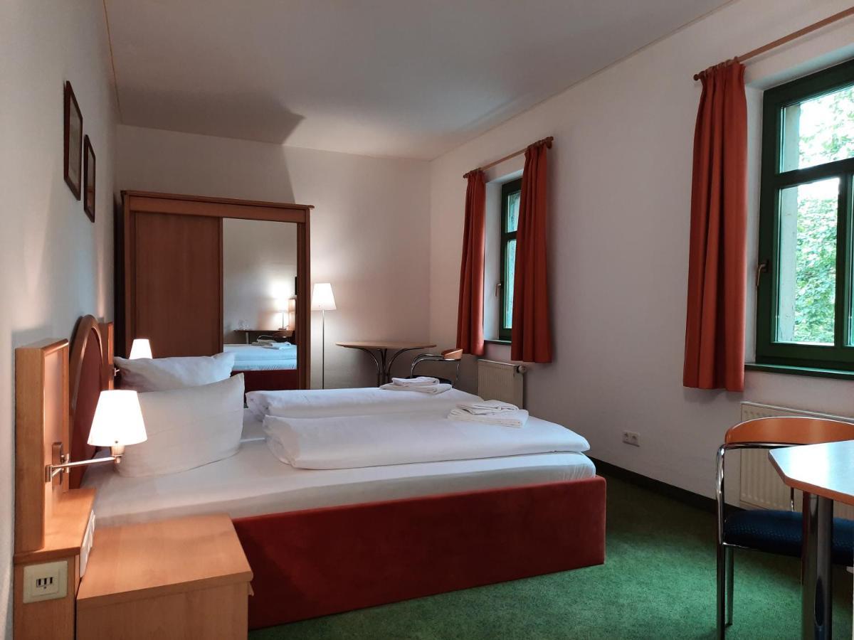Hotel Gutshof Hauber à Dresde Extérieur photo
