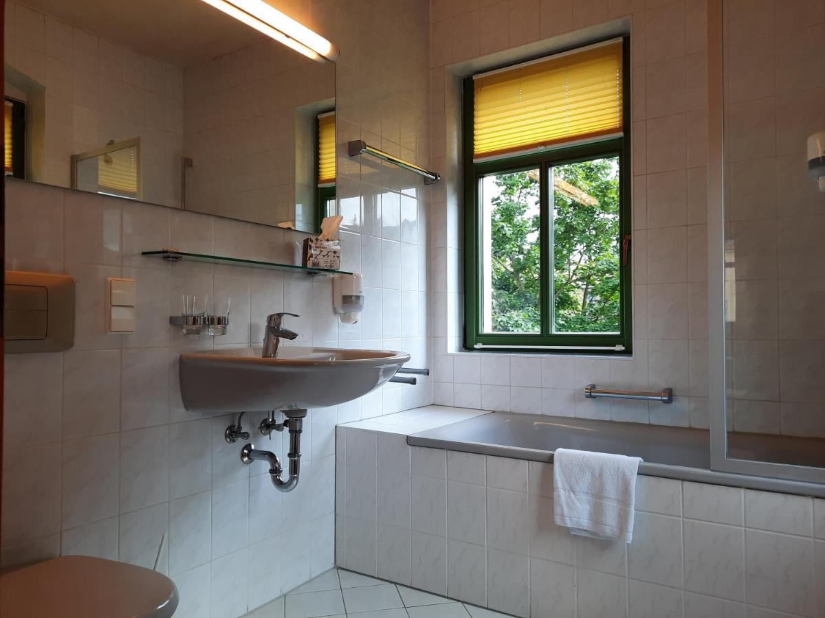 Hotel Gutshof Hauber à Dresde Extérieur photo